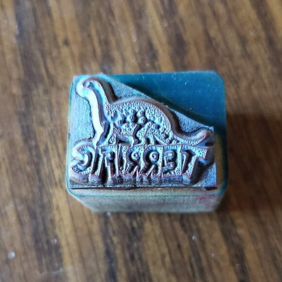 Stampin" Up! 1996 Terrific Dino Wooden Rubber Stamp 2955-G 1 1/2 x 1 1/2 inches - Picture 2 of 2